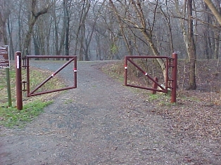 Photograph of the new style gate - park prototype installed near Lock 56.