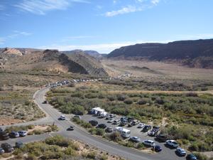 Roadside parking near Delicate Arch/Wolfe Ranch trailhead