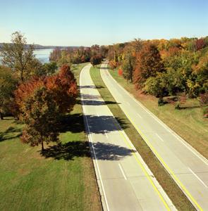 Photo of the George Washington Memorial Parkway with scenic views of the Potomac Gorge