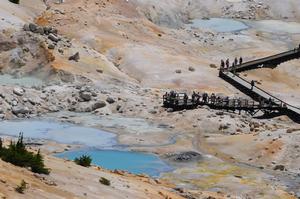 Picture of visitors experiencing the Bumpass Hell hydrothermal area up close